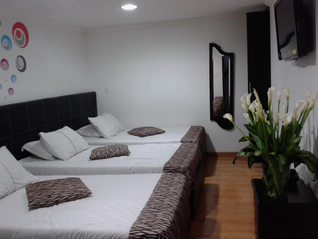 Hotel Santiago Plaza Bogota Room photo