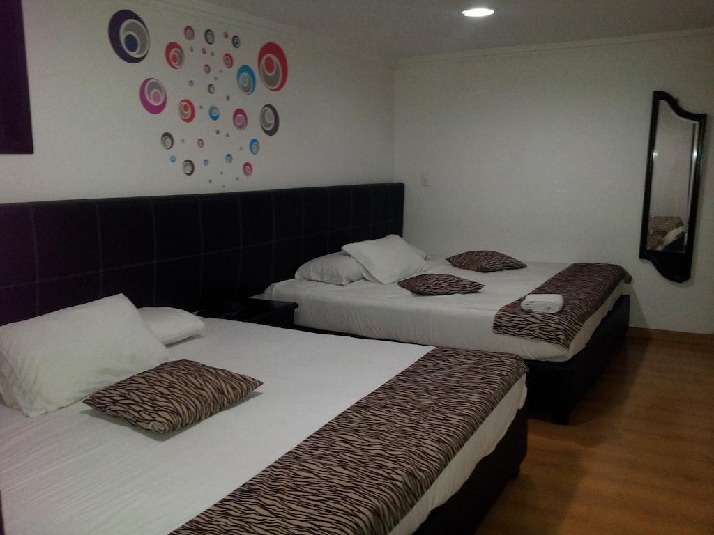 Hotel Santiago Plaza Bogota Room photo